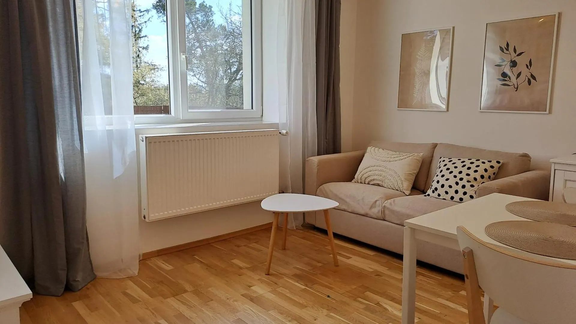 Apartment Apartmanovy Dum Se Zahradou V Klidne Casti Prahy Prag Tschechische Republik