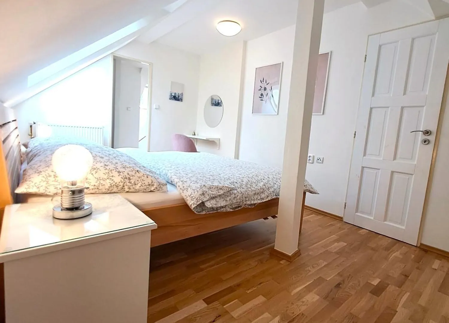 Апартаменты Apartmanovy Dum Se Zahradou V Klidne Casti Prahy Прага